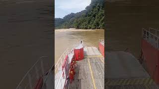 wong pelagus,rajang rivers borneo island sarawak,full video ferry melatai..