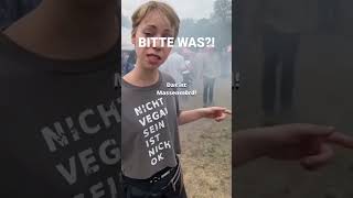 Lydia Lennox mit #vegan MEME | DieMilitanteVeganerin | Lydia Lennox | Woodwalkers / / #shorts