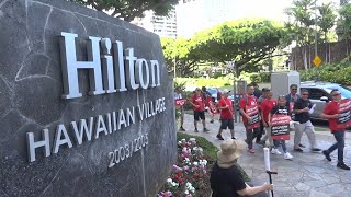 Hilton Hawaiian Village workers rally for better pay \u0026 conditions