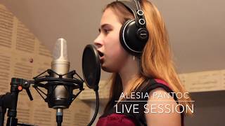 Alesia Pantoc, 12 ani- RUSSIAN ROULETTE ( RHIANNA) Live recording cover