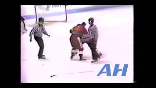 QMJHL Nov. 23, 1990 Herve Lapointe,BEA v Sylvain Naud,LAV x2 Clips Beauport Harfangs Laval Titan