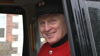 Cabbies' Charity Taxis Chelsea Pensioners To Battlefields