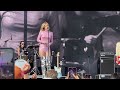 Suki Waterhouse covers Mazzy Star’s Fade Into You & Taylor Swift’s Lover at ACL Festival-Oct 8, 2023