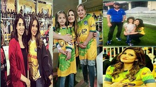 Indian actress and Shahid Afridi wife and daughter in t10 league | Zareen Khan with Afridi family