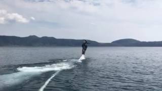 小学生のホバーボード体験 鹿児島ホバーボード 池田湖で空飛ぶサーフィン 池田湖マリーナwarna イッシー 大うなぎ  オモシロイ 鹿児島マリンスポーツ