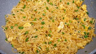 Cách làm Mì Gói Xào Trứng đơn giản cho buổi sáng! Công thức nhanh.