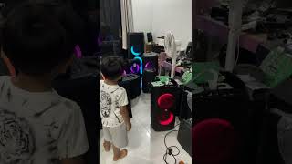 មានជួសជុល និងប្ដូរថ្មបាស JBL bose Harman Kardon LD…