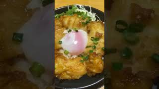 【スーパー半額見切り品弁当ハンティング】半熟玉子の鶏天丼 #Shorts この親子コンビは間違いなく美味しい Fried Chicken Bowl, Japan