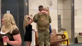 Video of soldier's homecoming at Orlando airport goes viral