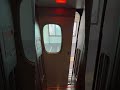 bullet train door closing 新幹線ドアが閉まります。japan