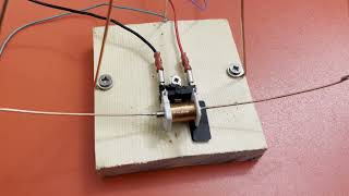 Simple, low power, electromagnetic pendulum drive system