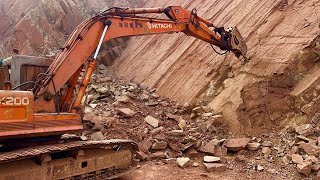 How to Break a Hill with an excavator working”Humring#excavators #excavatorvideos #excavator#sand