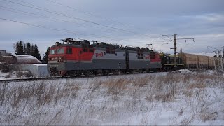 Электровоз ВЛ80С-249 с перегоняемым ТЭМ2У-9050 в составе поезда.