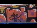 anykščiuose grafiti piešiniais išdarkyti keturi siauruko vagonai