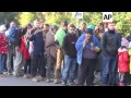 Hundreds approach Austrian border from Slovenia