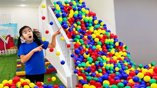 Jannie Pretend Play Science Experiment Adventure with Ball Pit Balls | Kids Work Together