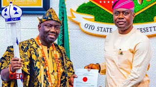 Makinde presents staff of office to Prince Abimbola Owoade as new Alaafin of Oyo