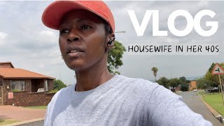 VLOG: LIFE IN MY 40s as a HOMEMAKER | Packing House, Reading Date, Workouts - #intentionality ✨