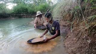 អ្នកខេត្តព្រះវិហារជីករករ៉ែមាស