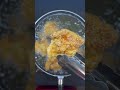 韓国料理シェフが教える ヤンニョムチキンの作り方。本編動画では、より詳しく作り方を紹介しております。 料理動画 韓国料理 ヤンニョムチキン shorts