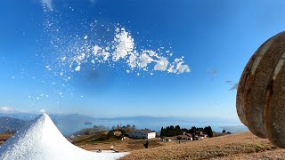 滋賀・箱館山スキー場で「雪まき」（2022年12月9日　滋賀県高島市）