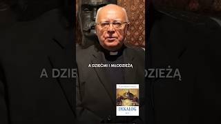 Ks. Chrostowski o ideologii, która chce zniszczyć więź między kapłanami a wiernymi