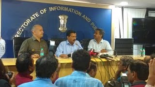 Shoe thrown at Arvind Kejriwal during Odd Even press conference