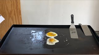 HOW TO MAKE EGGS ON THE BLACKSTONE GRIDDLE | BLACKSTONE GRIDDLE RECIPES