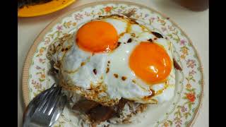 FRIED EGG \u0026 ROAST PORK RICE! 叉燒煎蛋飯