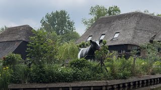 Walking tour in Giethoorn Holland #giethoorn