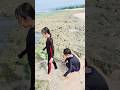 Mandi di tepi pantai #shorts #trending #youtubeshorts #short #shortvideo #shortsvideo #fyp #vlog