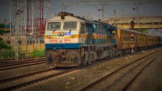 01413 NIZAMABAD JN - PANDHARPUR EXPRESS ARRIVING HUZUR SHAHIB NANDED