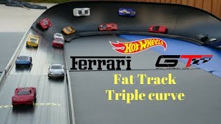 Hot Wheels Fat track triple curve Ferrari vs Gran Turismo tournament race