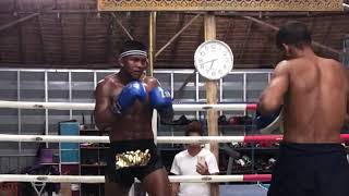 Buakaw training boxing
