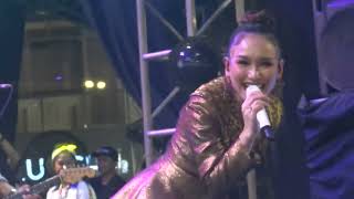 Ayu Ting Ting - Tiara Jika Kau Bertemu Aku Begini | Live At Senayan Park 2023