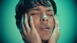 Omar Rudberg - I’m Not a Boy (Official Visualizer)