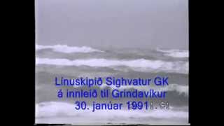 Sighvatur GK inbound Grindavík in heavy sea - Iceland