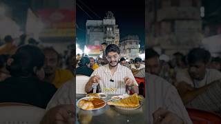 Yaha par din mai Sona aur raat mai Khana chamkta hai! #ahmedabad  #manekchowk  #streetfood