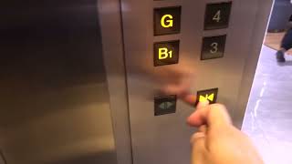 MITSUBISHI GPM-III SOUTH ELEVATOR OPTIONAL / STANDARD 3 AT SIAM PARAGON BANGKOK THAILAND