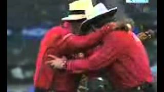 Funny Cricket - Simon Taufel and Billy Doctrove - What are you doing??? - very funny