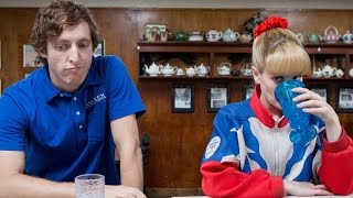 Melissa Rauch Is a Washed-Up Gymnast in Hilarious 'The Bronze' Trailer