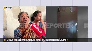 'വെളുപ്പിന് കുഞ്ഞുങ്ങളുമായി ഓടിയതാ, വെള്ളം കയറി വീടൊക്കെ നാശമായി, ഞങ്ങളെന്ത് ചെയ്യും' | Kochi