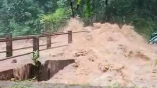 കലിതുള്ളി പെരുവെള്ളം.. #landslide #flood #mallu  #heavyrain #urulpottal