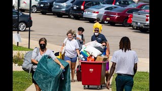 Students move into residence halls at Western Michigan