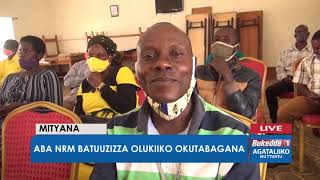 Ttuntu:   Aba NRM batuuziizza olukiiko okutabagana.