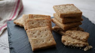 後引く美味しさ♡強力粉×全粒粉×オイルのざくざく香ばしいクラッカー | Whole wheat crackers