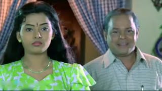 എനിക്ക് ഒരാളോട് വല്ലാത്ത ഇഷ്ടമാണ് Malayalam Romantic Scenes