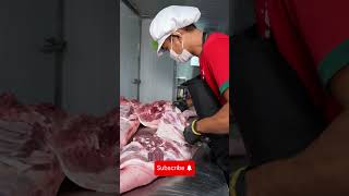 Watch This Butcher Break Down Pork Like a Pro! 🔪🐷 #SatisfyingCuts  #butchery #meatprocessing #shorts