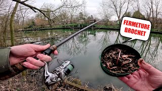 Je pose des VERS DE TERRE au fond d'un canal pendant la FERMETURE du BROCHET