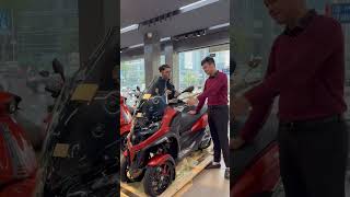 Mở Hộp \u0026 Bàn Giao Siêu Xe Piaggio MP3 Tại Piaggio Xuân Cầu - Piaggioxuancau.com